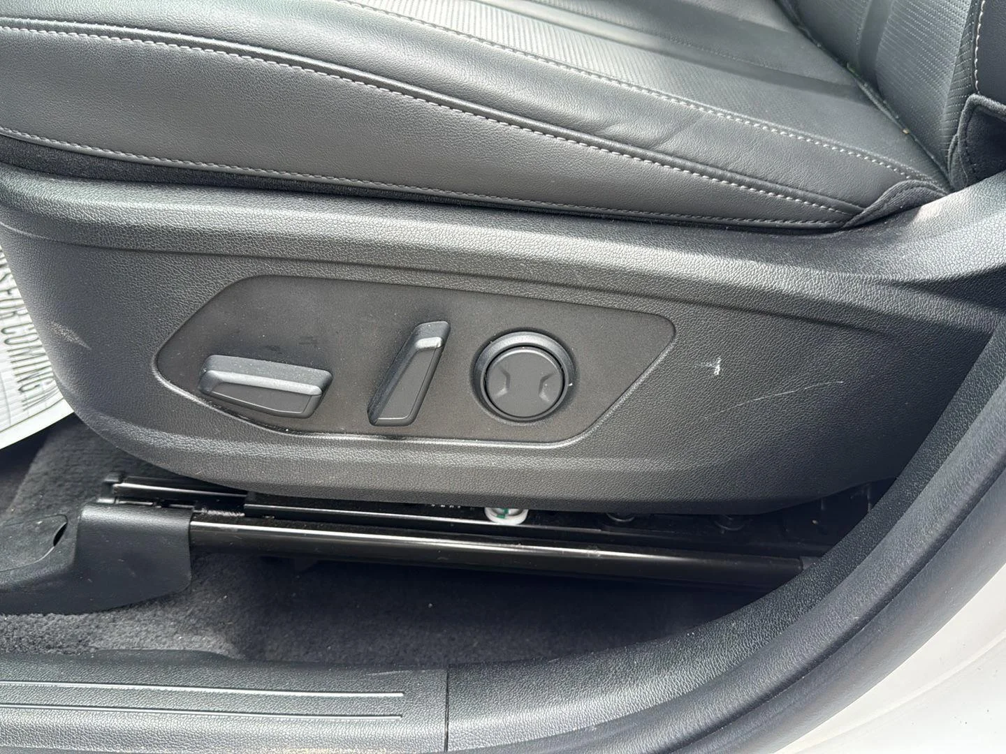 2025 Kia Sorento S - Photo 27
