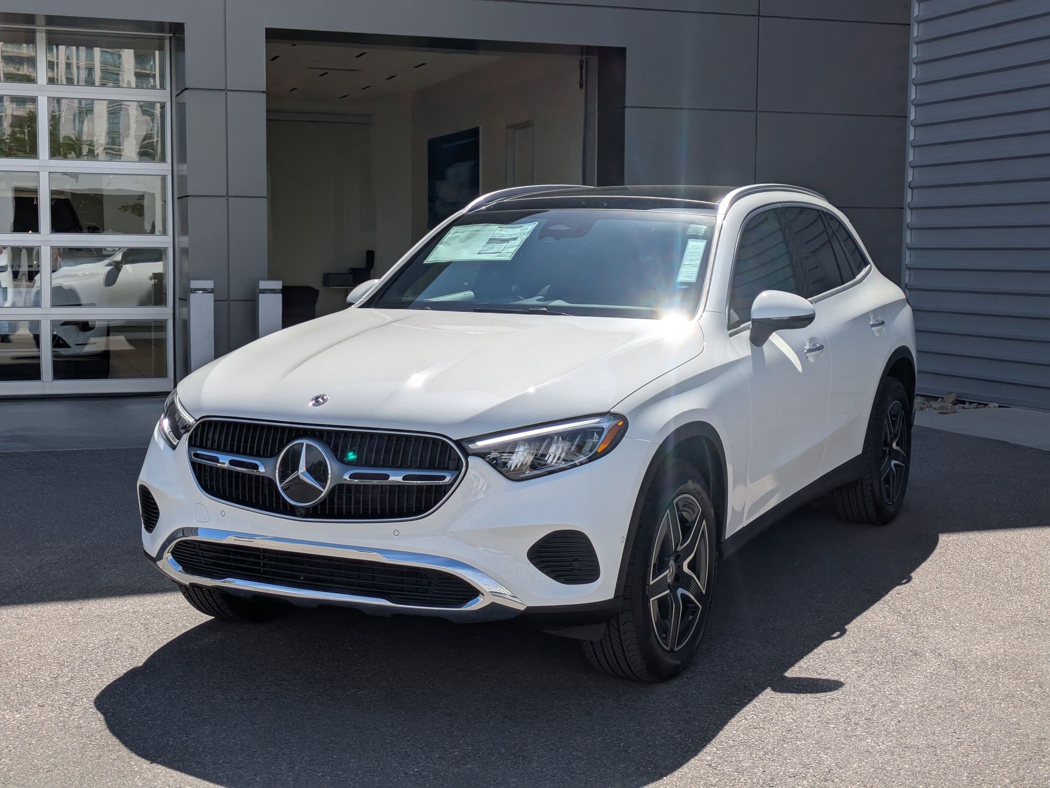 New 2026 Polar White Mercedes-Benz GLC 300 image 8