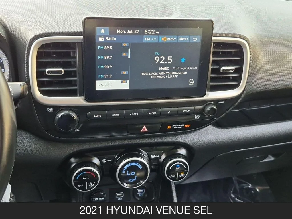 Used 2021 Silver Hyundai SEL image 25