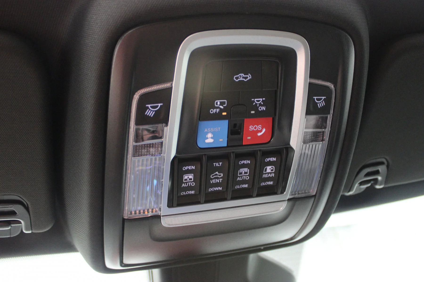 2026 RAM 1500 Laramie - Photo 7