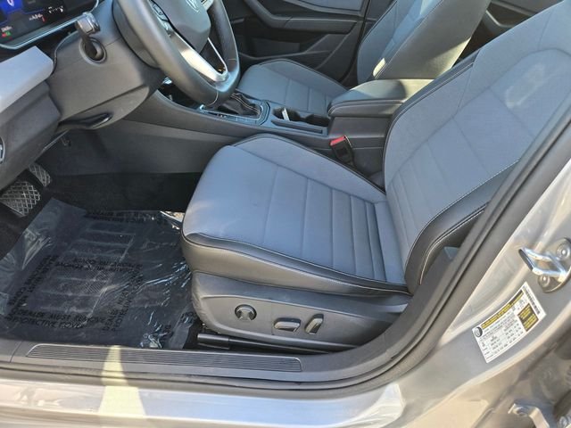 Used 2025 Silver Volkswagen 1.5T SE image 16