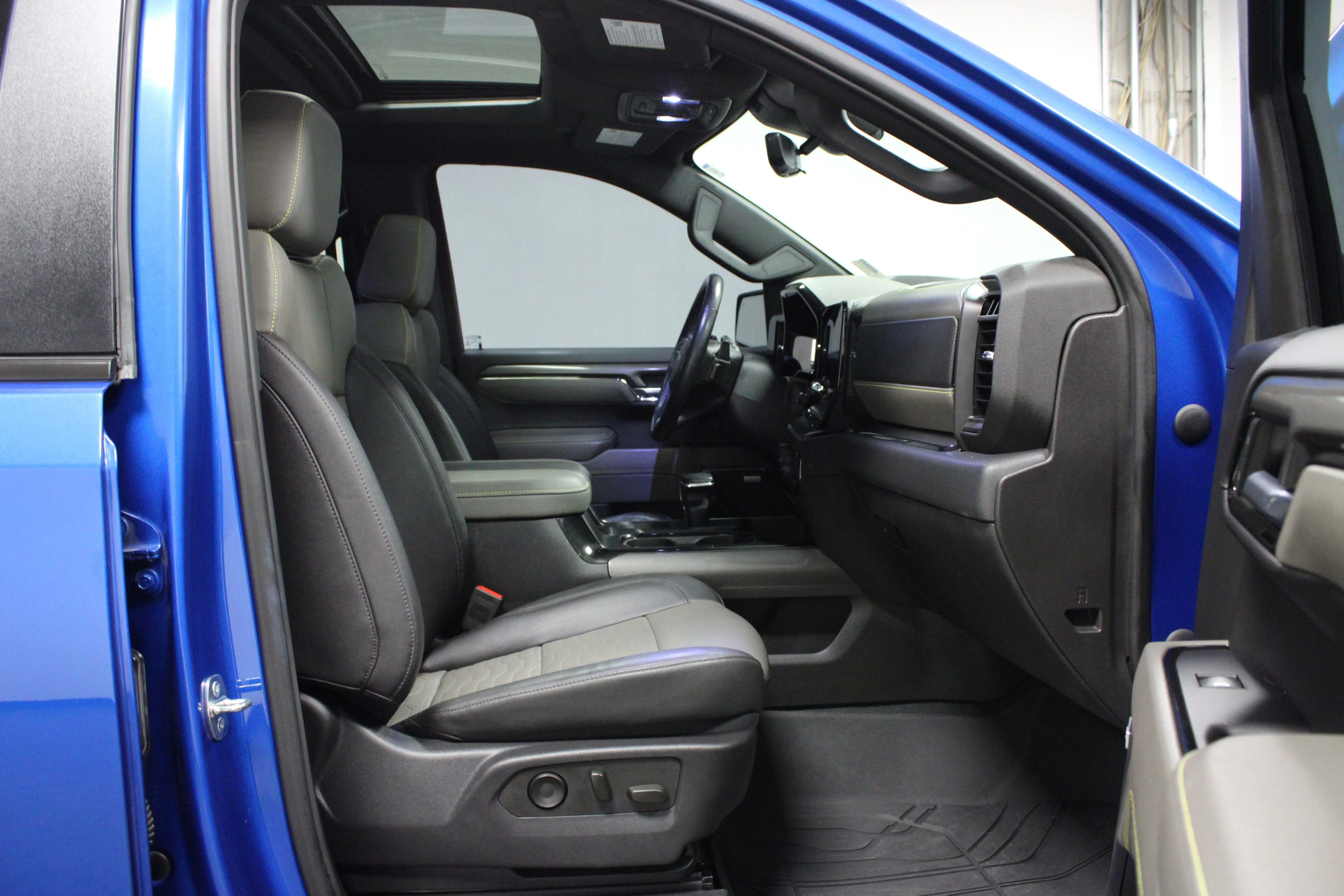 Used 2023 Glacier Blue Metallic Chevrolet ZR2 image 16