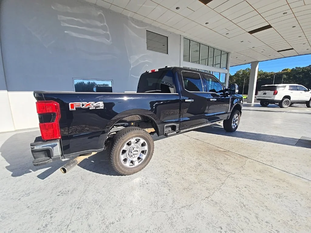 Used 2026 Agate Black Metallic Ford XL image 11
