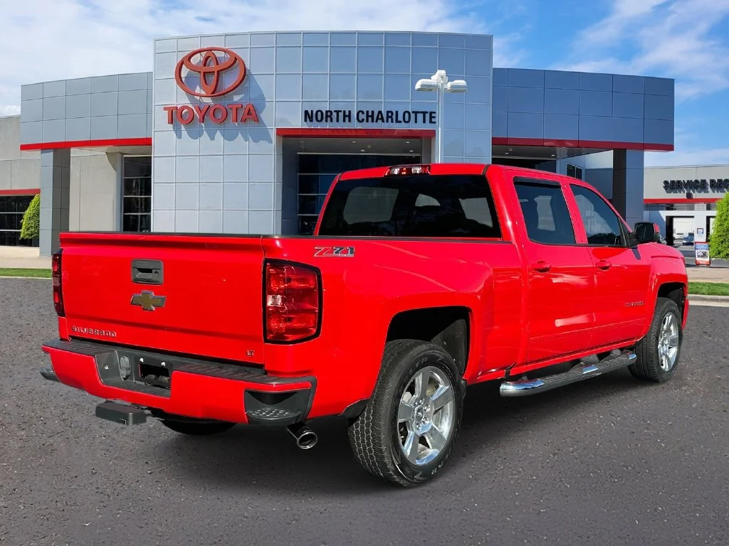 Used 2016 Red Chevrolet LT image 7