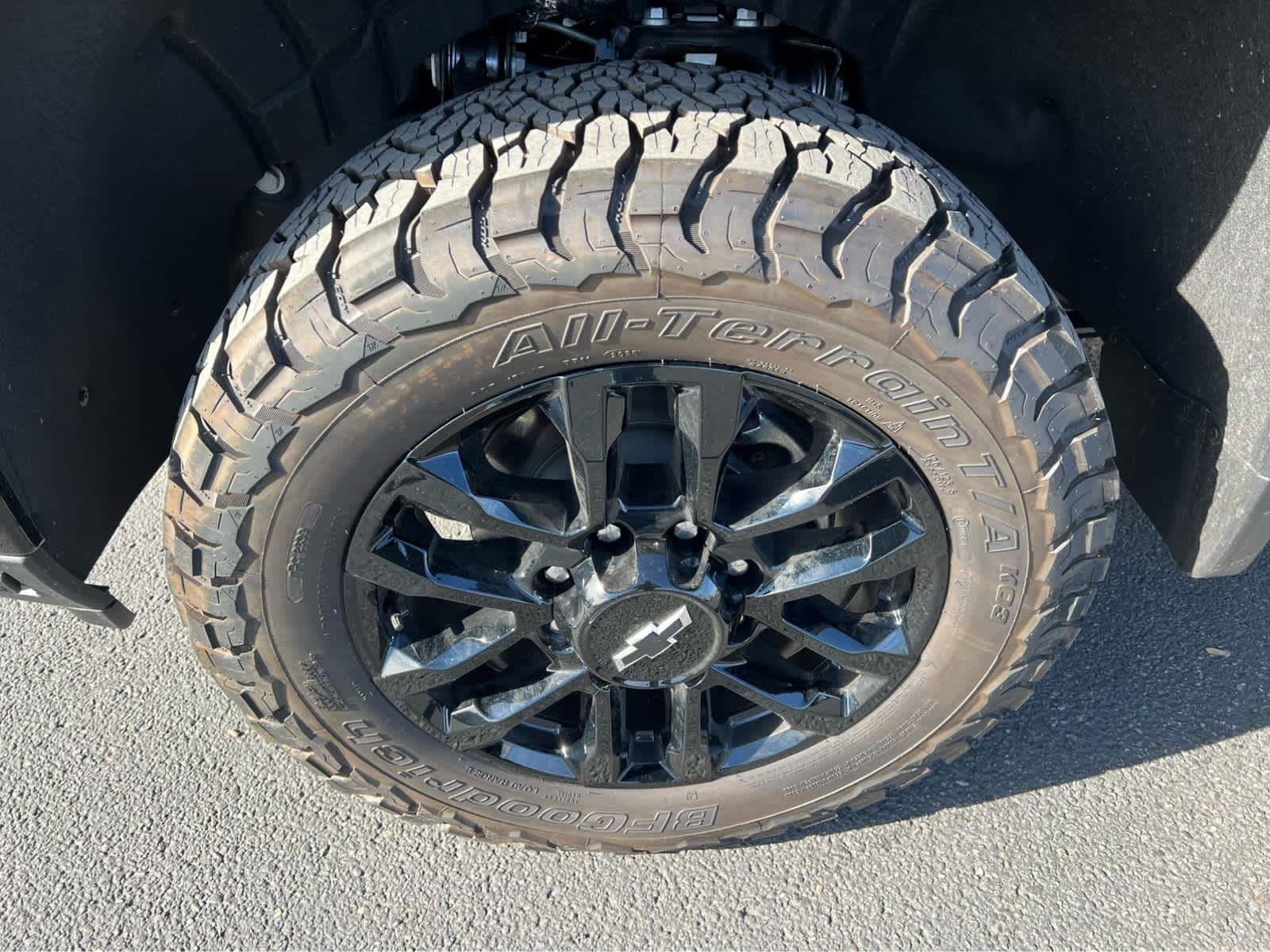 2026 Chevrolet Silverado 3500 HD LTZ - Photo 9