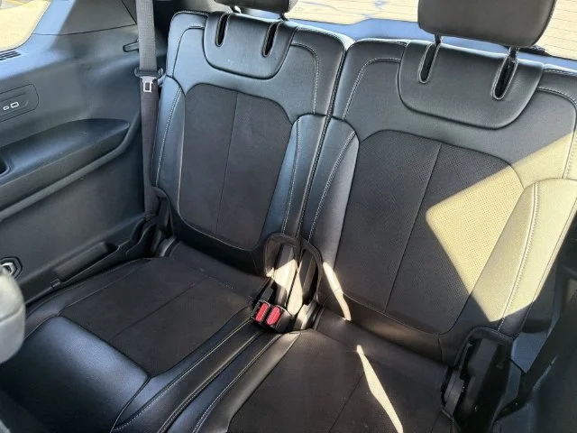 Used 2023 Silver Jeep Altitude image 16