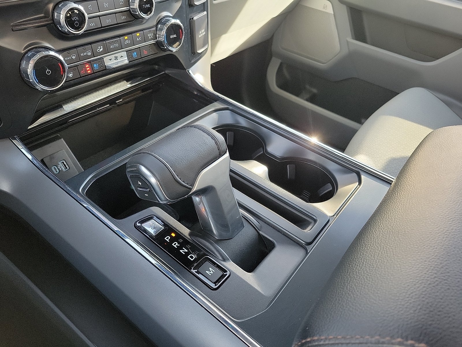 2024 Ford F-150 Lariat - Photo 25