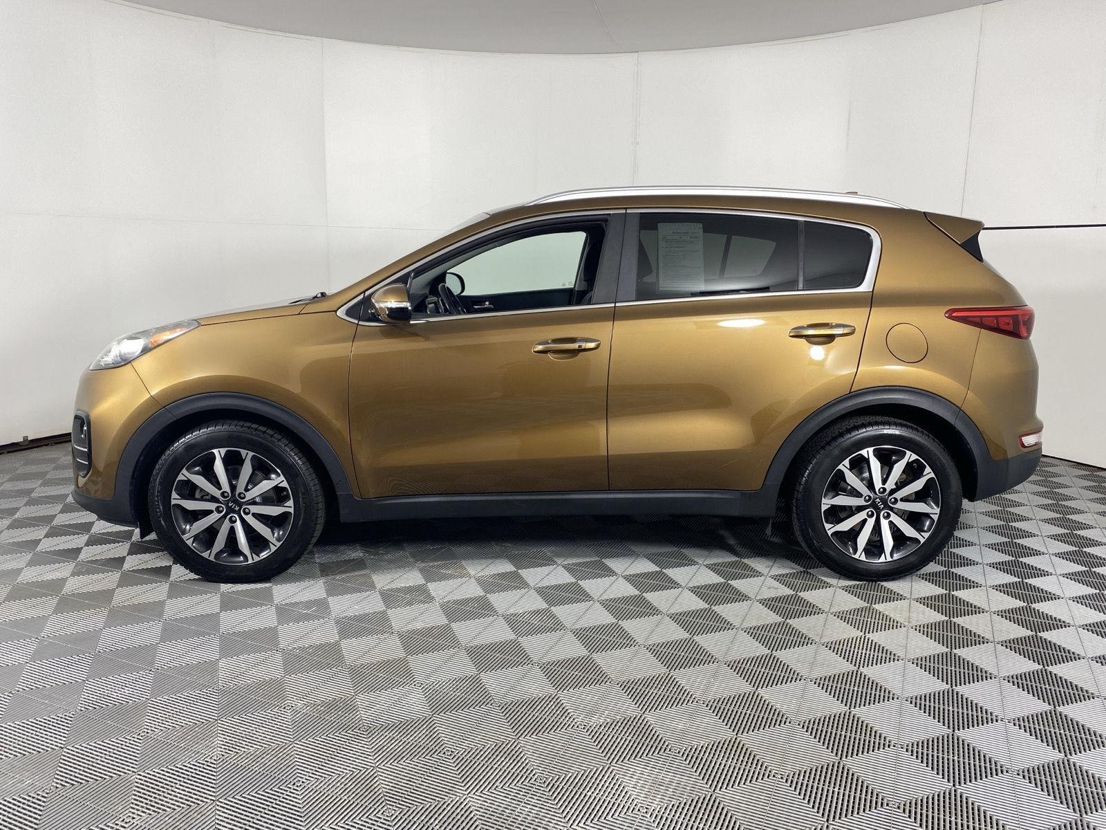 Used 2018 Burnished Copper Kia EX image 8
