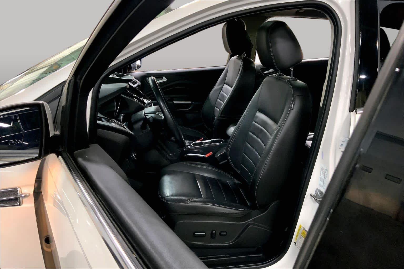 Used 2014 White Platinum Metallic Tri-Coat Ford Titanium image 8