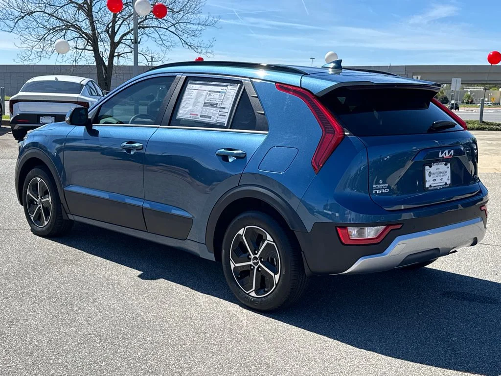 New 2026 Mineral Blue Kia EX image 5