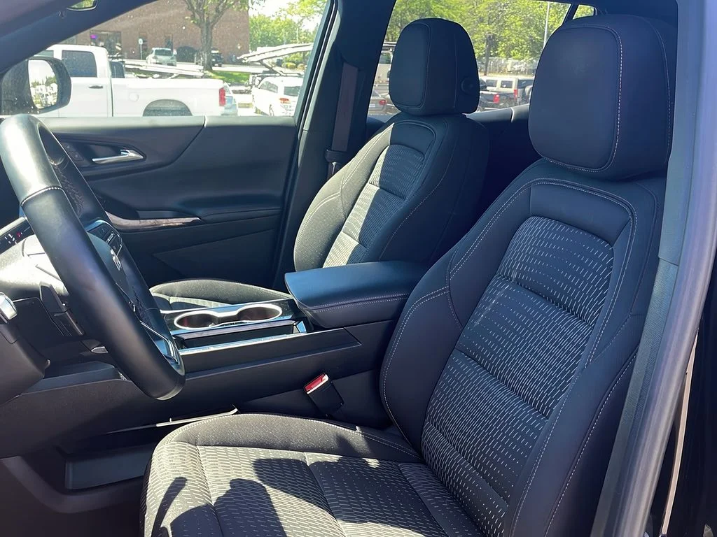 2025 Chevrolet Equinox LT - Photo 12