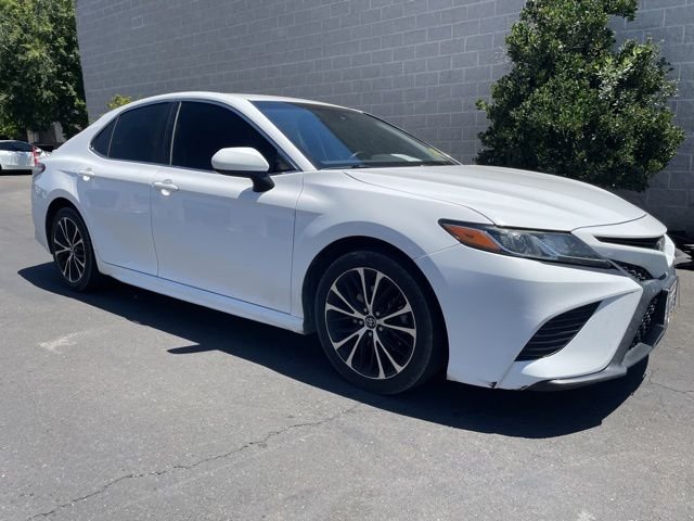 Used 2018 White Toyota SE image 1