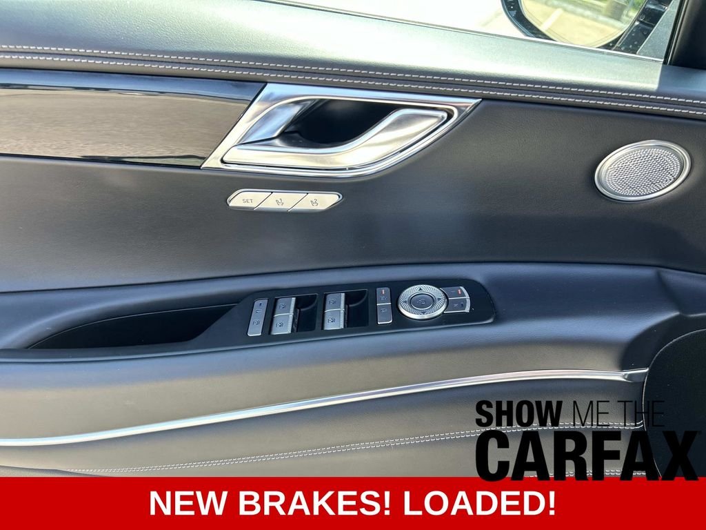 Used 2025 Silver Genesis 2.5T image 16