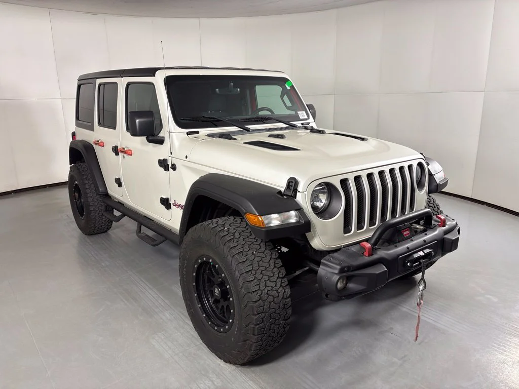 Used 2023 Red Jeep Rubicon image 2