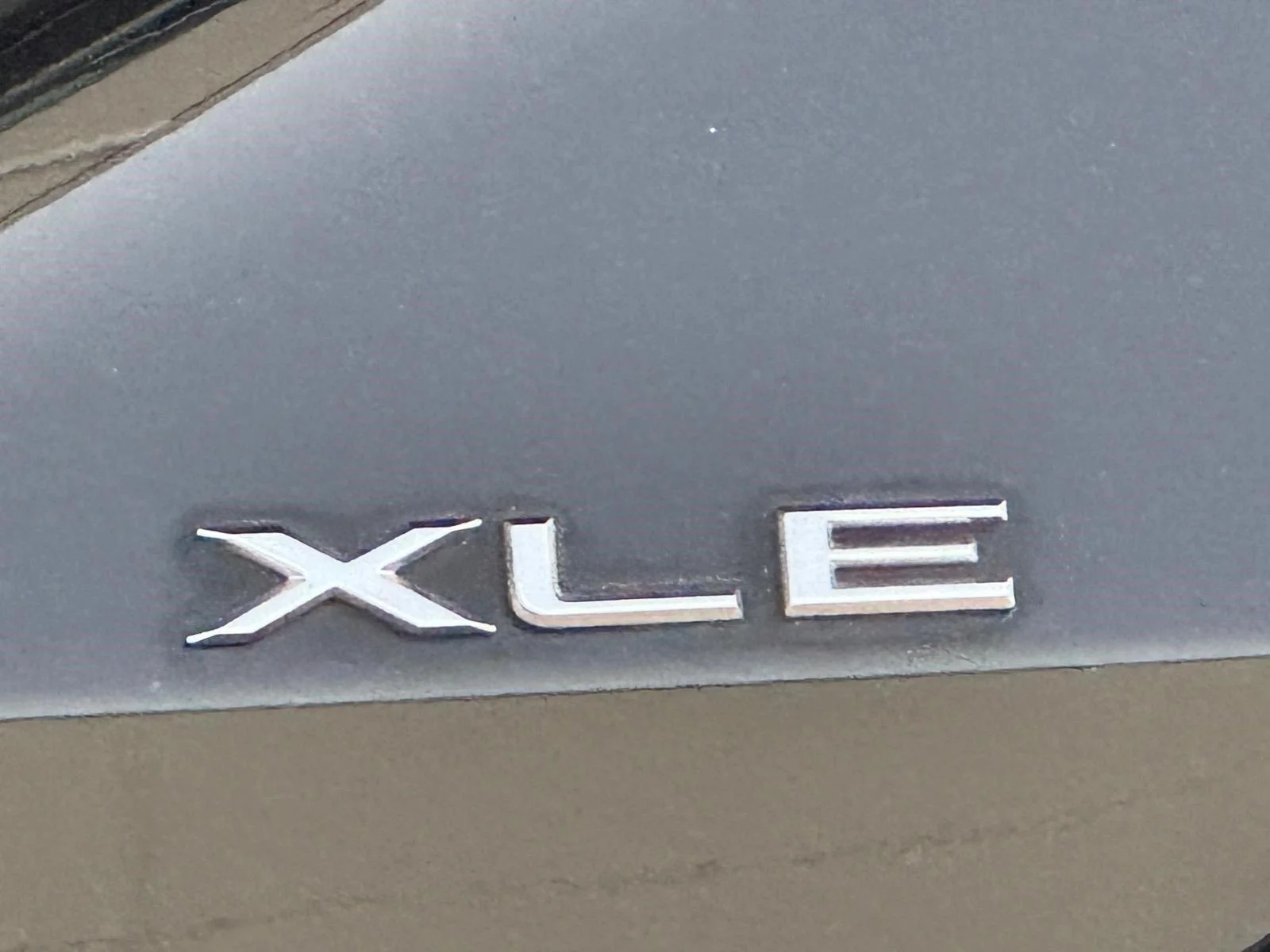 Used 2022 Midnight Black Metallic Toyota XLE image 10