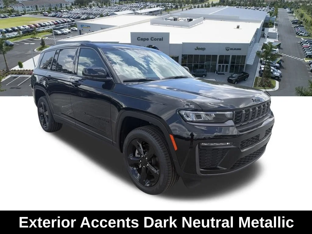 New 2026 Diamond Black Crystal Pearl-Coat Exterior Paint Jeep Limited image 6
