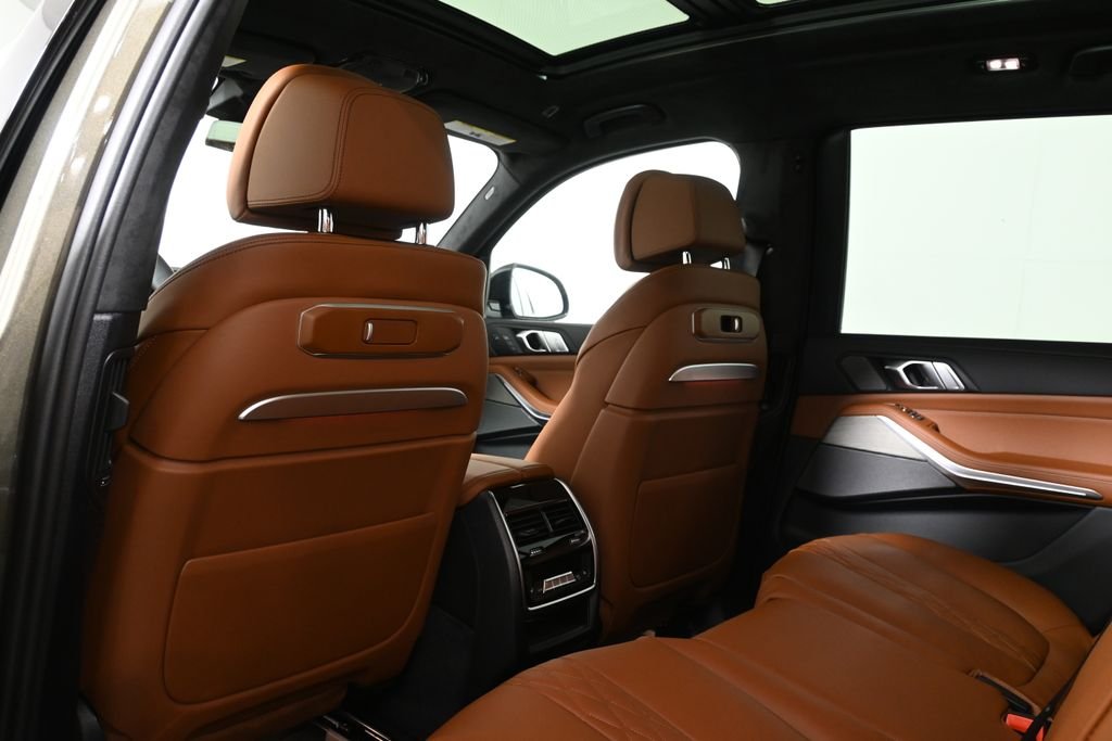 New 2027 Green Metallic BMW xDrive40i image 32