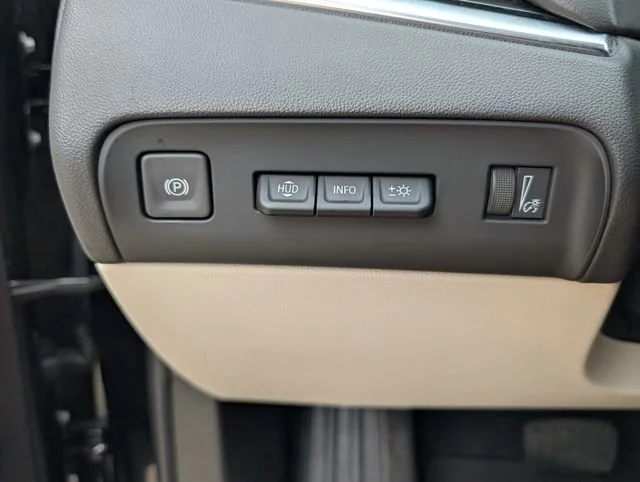 Used 2024 Ebony Twilight Metallic Buick Avenir image 16