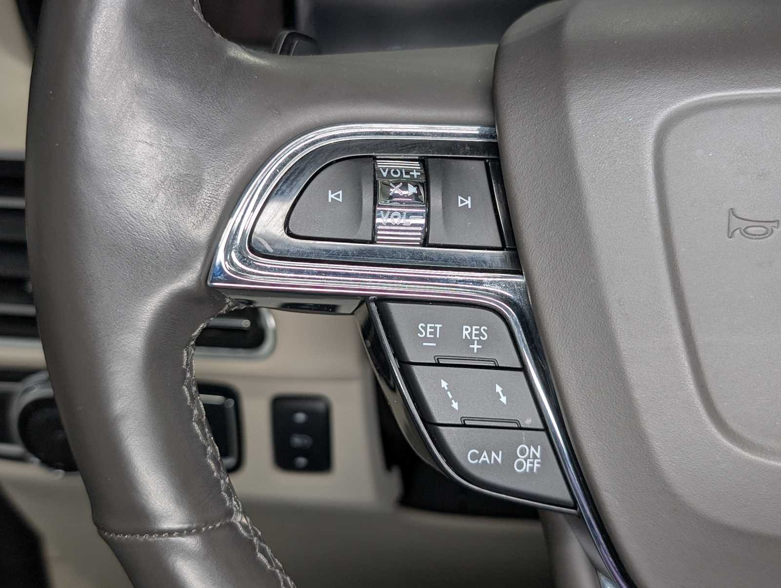 Used 2020 Rhapsody Blue Lincoln Reserve image 38