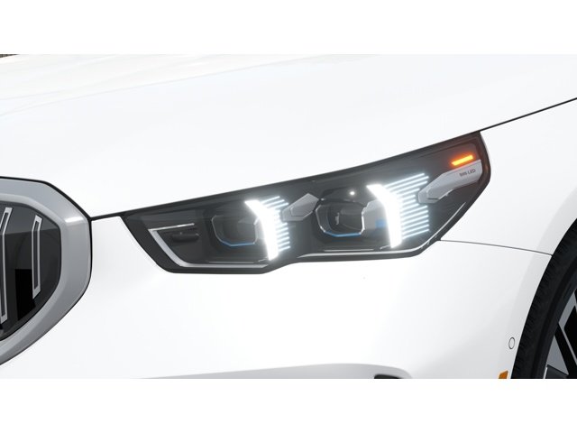 New 2027 Mineral White Metallic BMW 530i image 6