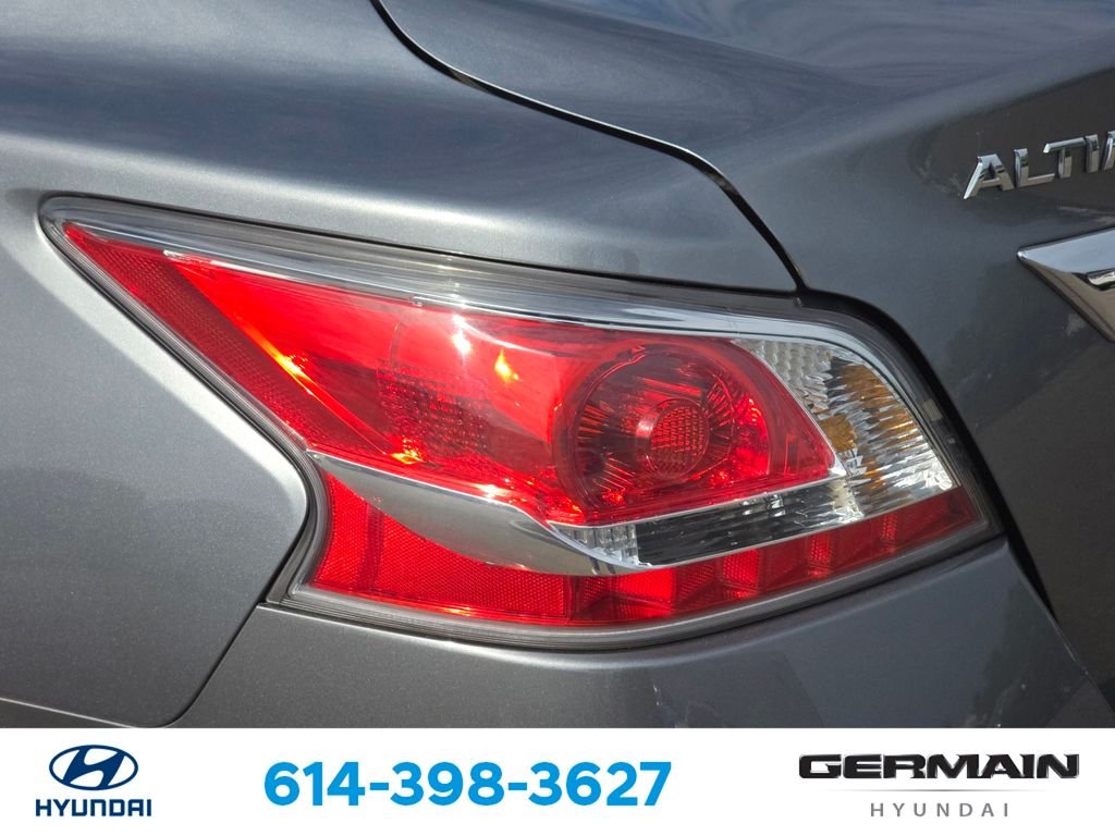 Used 2015 Gray Nissan 2.5 SV image 16