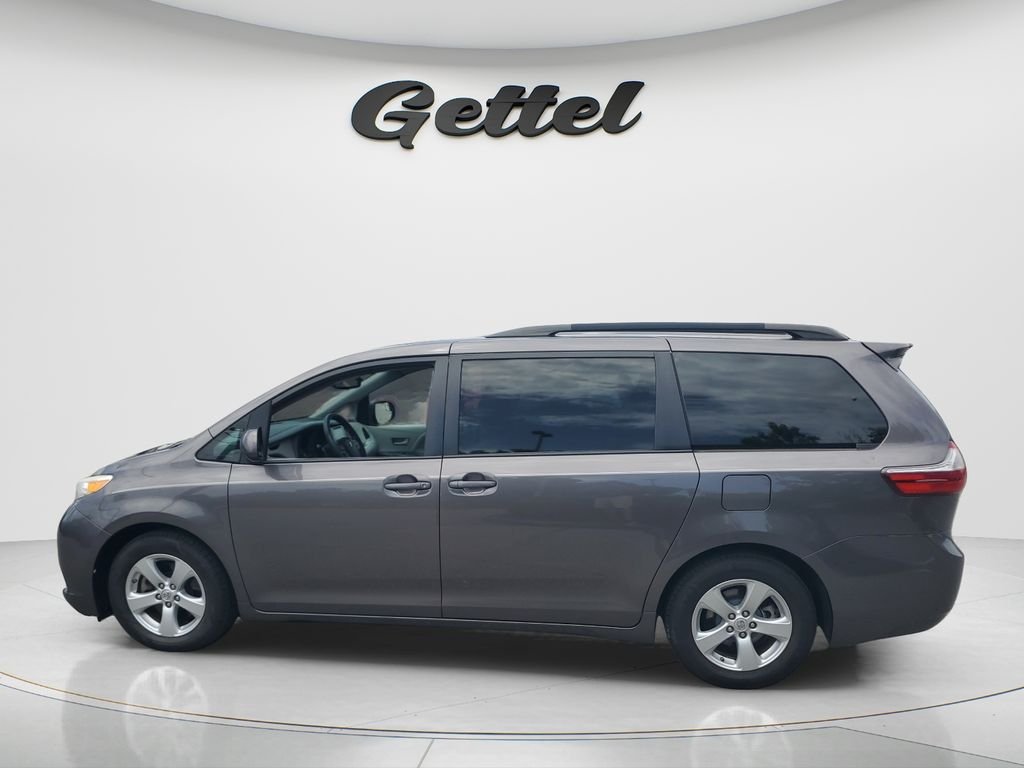 Used 2015 Gray Toyota LE image 8