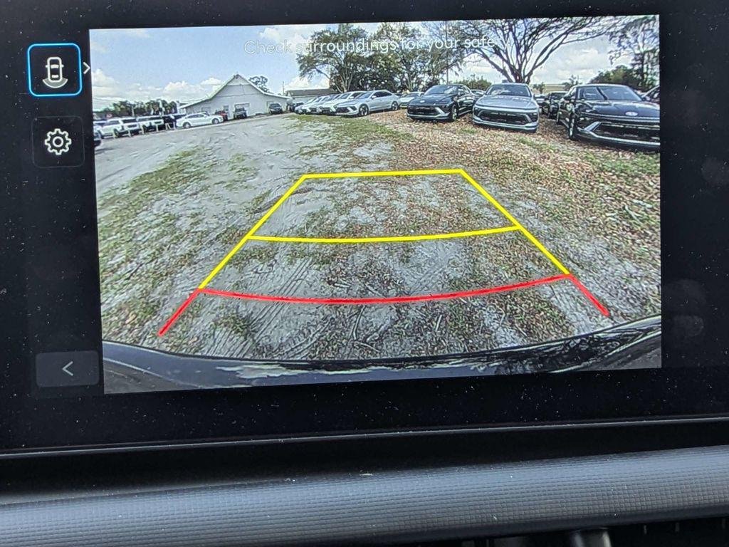 New 2026 Black Hyundai SE FWD image 21