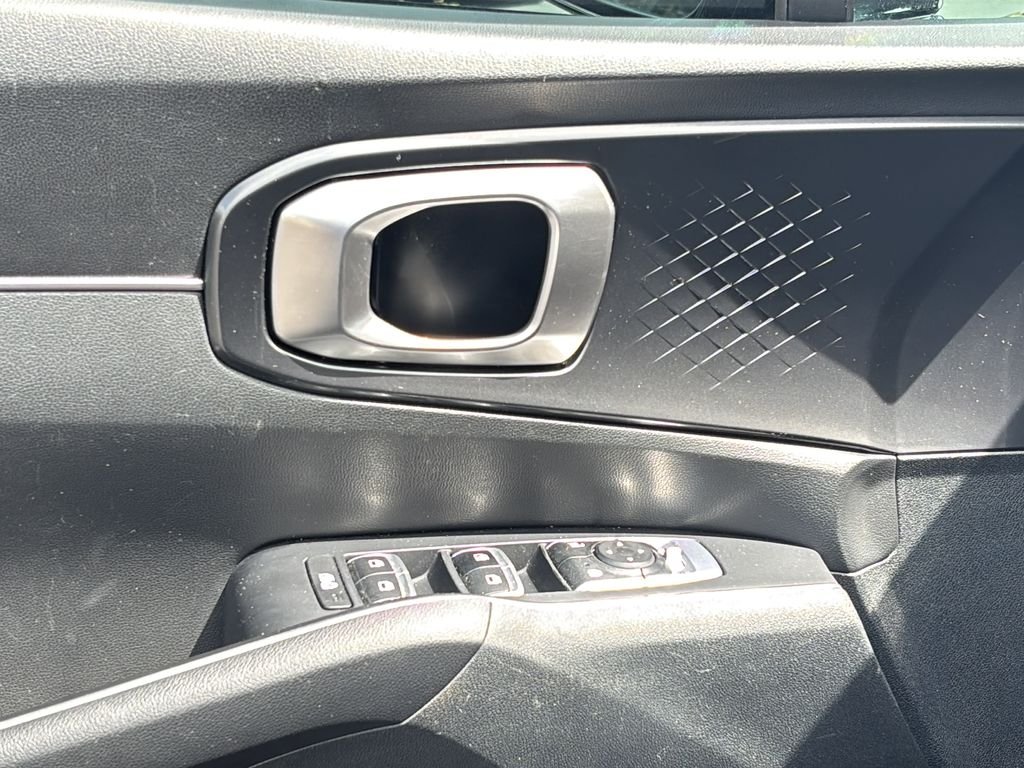 2023 Kia Sorento S - Photo 9