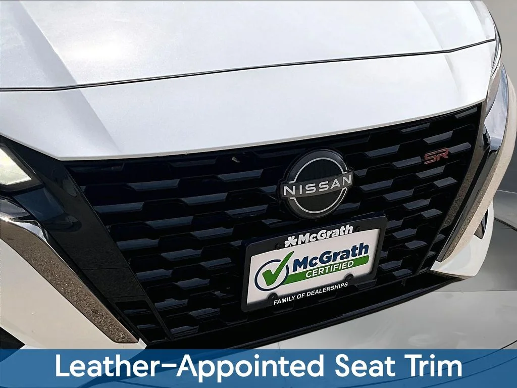 Used 2024 White Nissan 2.5 SR image 33