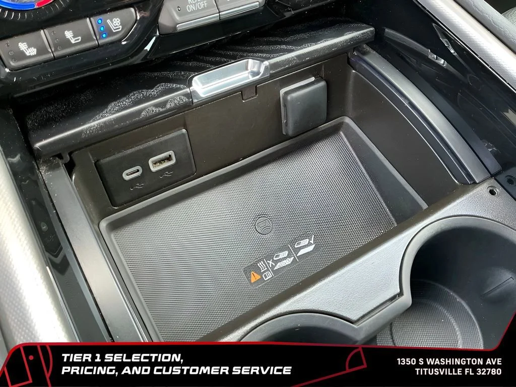 Used 2024 Summit White GMC Denali image 30