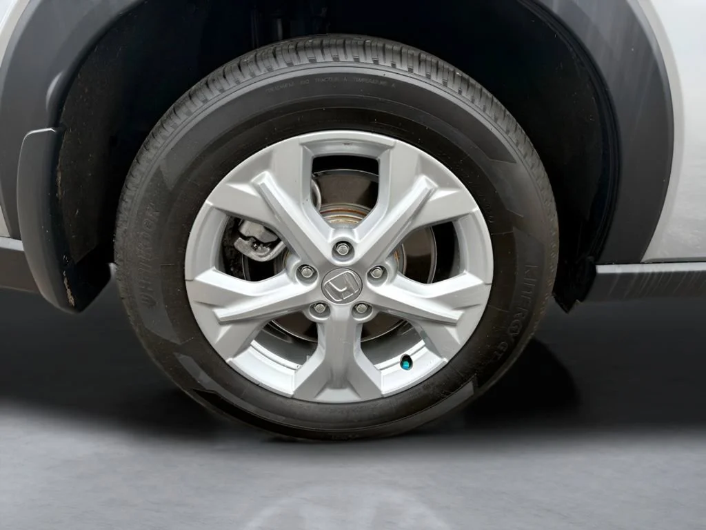 Used 2025 Silver Honda LX image 33