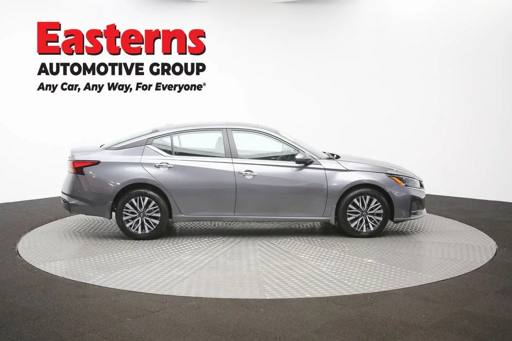 Used 2024 Gray Nissan 2.5 SV image 41