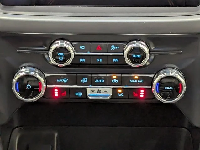 New 2026 Oxford White Ford Tremor® image 42