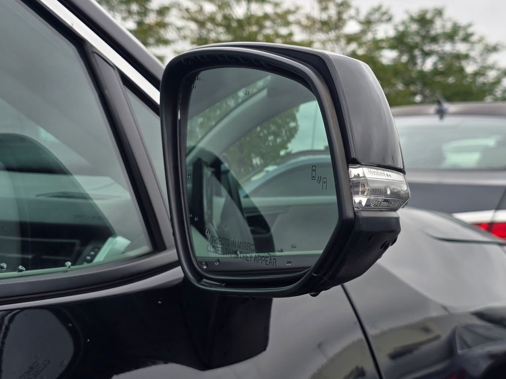 Used 2022 Black Toyota XLE image 20