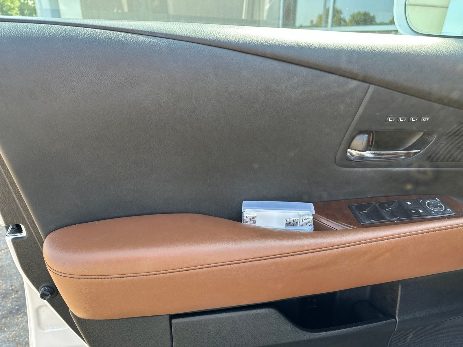 Used 2013 White Lexus 350 image 10