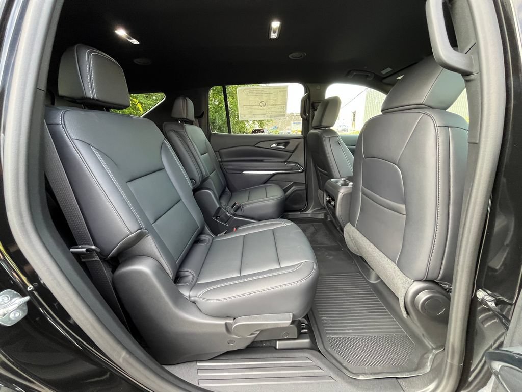 2027 Chevrolet Traverse LT - Photo 17