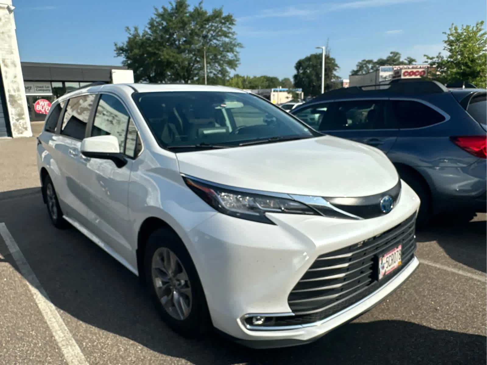 Used 2022 Wind Chill Pearl Toyota XLE image 12