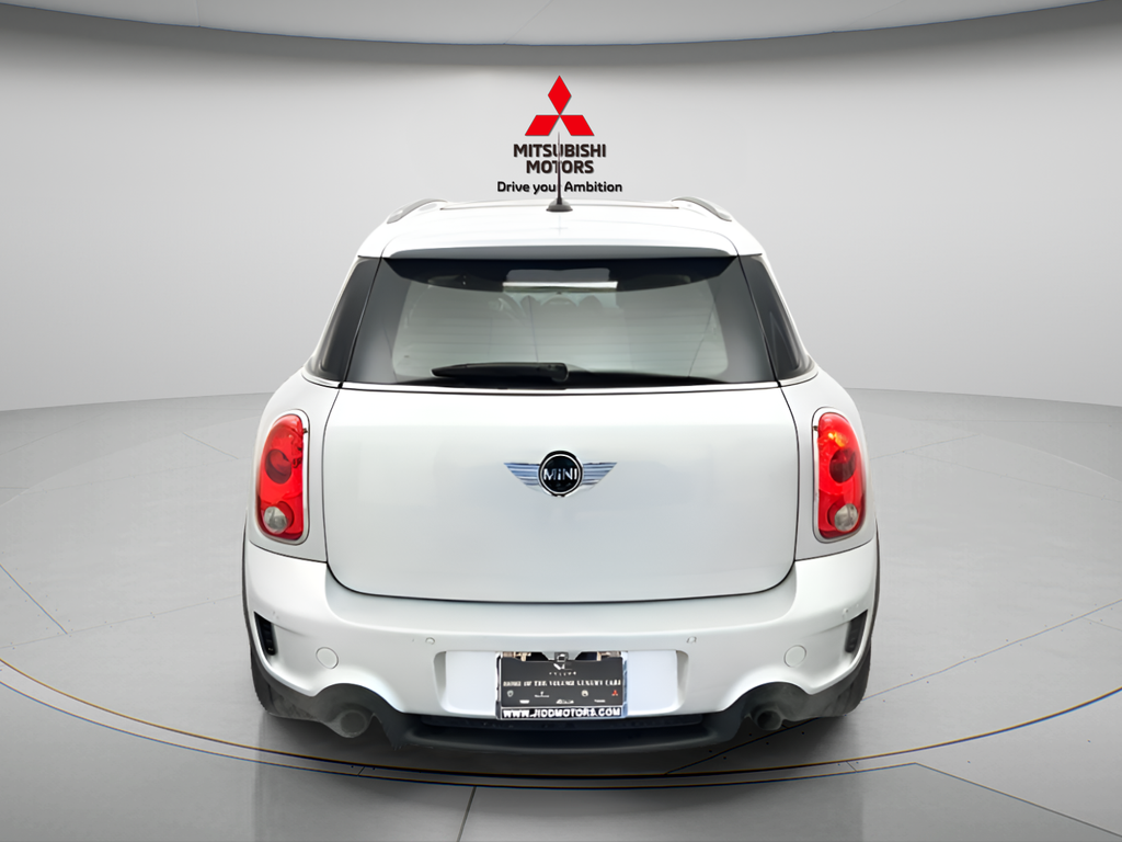 Used 2014 Crystal Silver Metallic MINI Base image 5