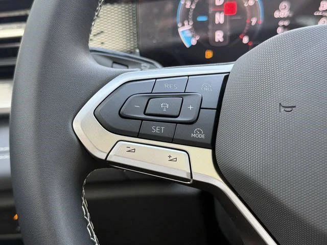 New 2026 Black Volkswagen 2.0T SE image 12