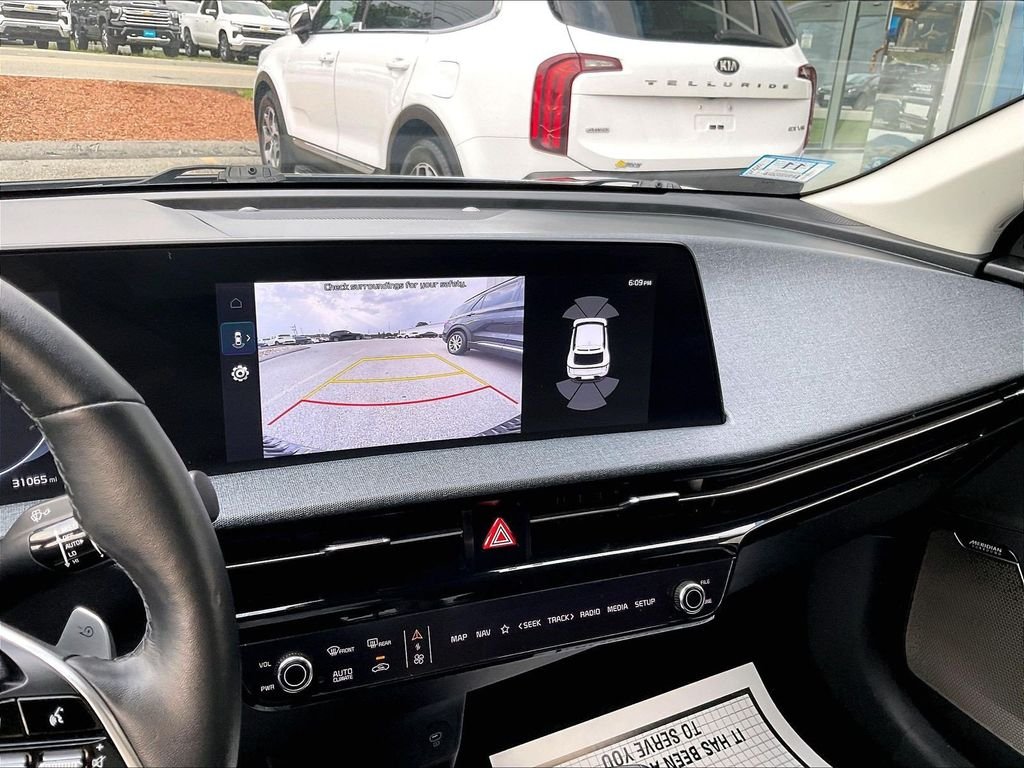 Used 2024 Blue Kia Wind image 19
