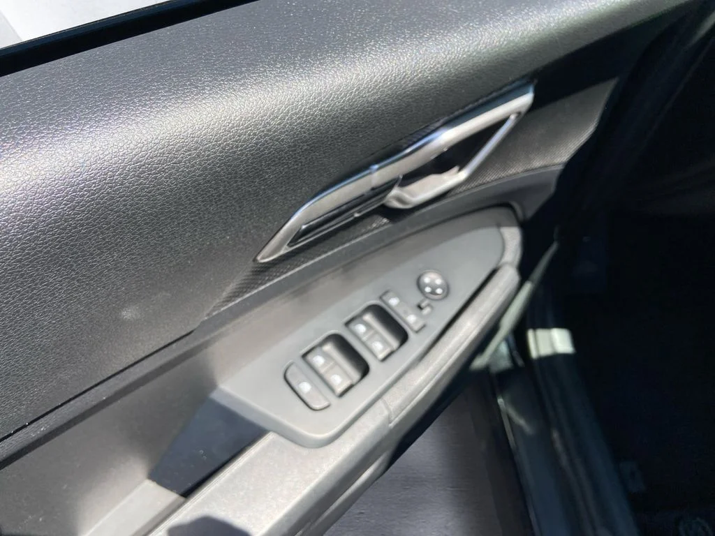 Used 2025 Black Kia LX image 11