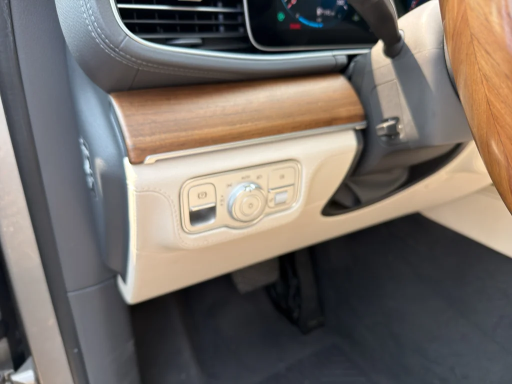 Used 2020 Mojave Silver Metallic Mercedes-Benz GLE450 4MATIC® image 10