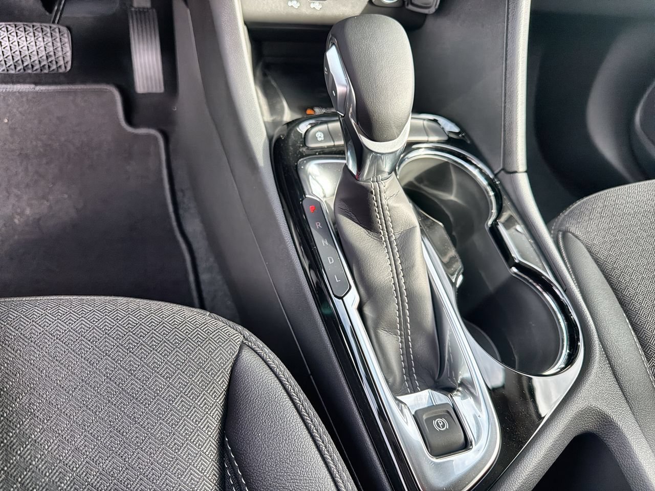 New 2026 Summit White Buick Preferred image 14