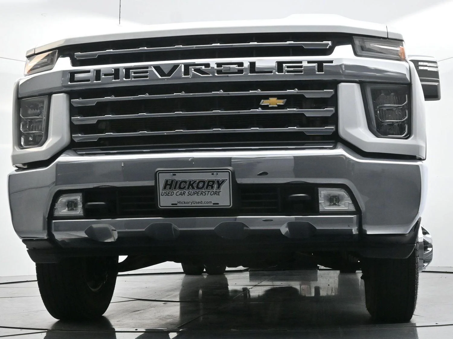 Used 2022 Summit White Chevrolet LTZ image 48