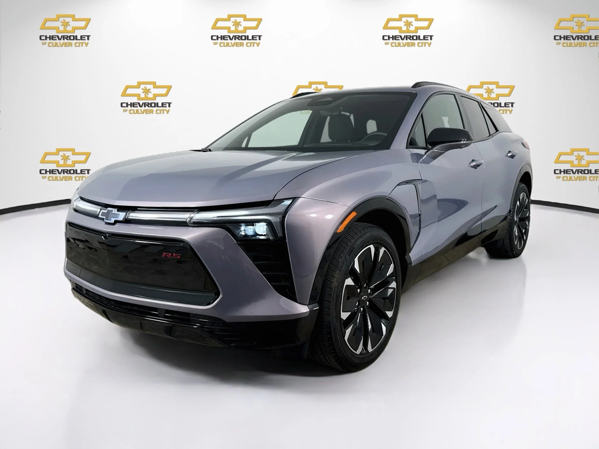 Used 2025 Galaxy Gray Metallic Chevrolet RS image 3