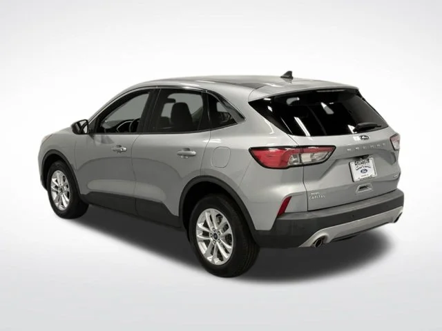 Used 2021 Silver Ford SE image 8