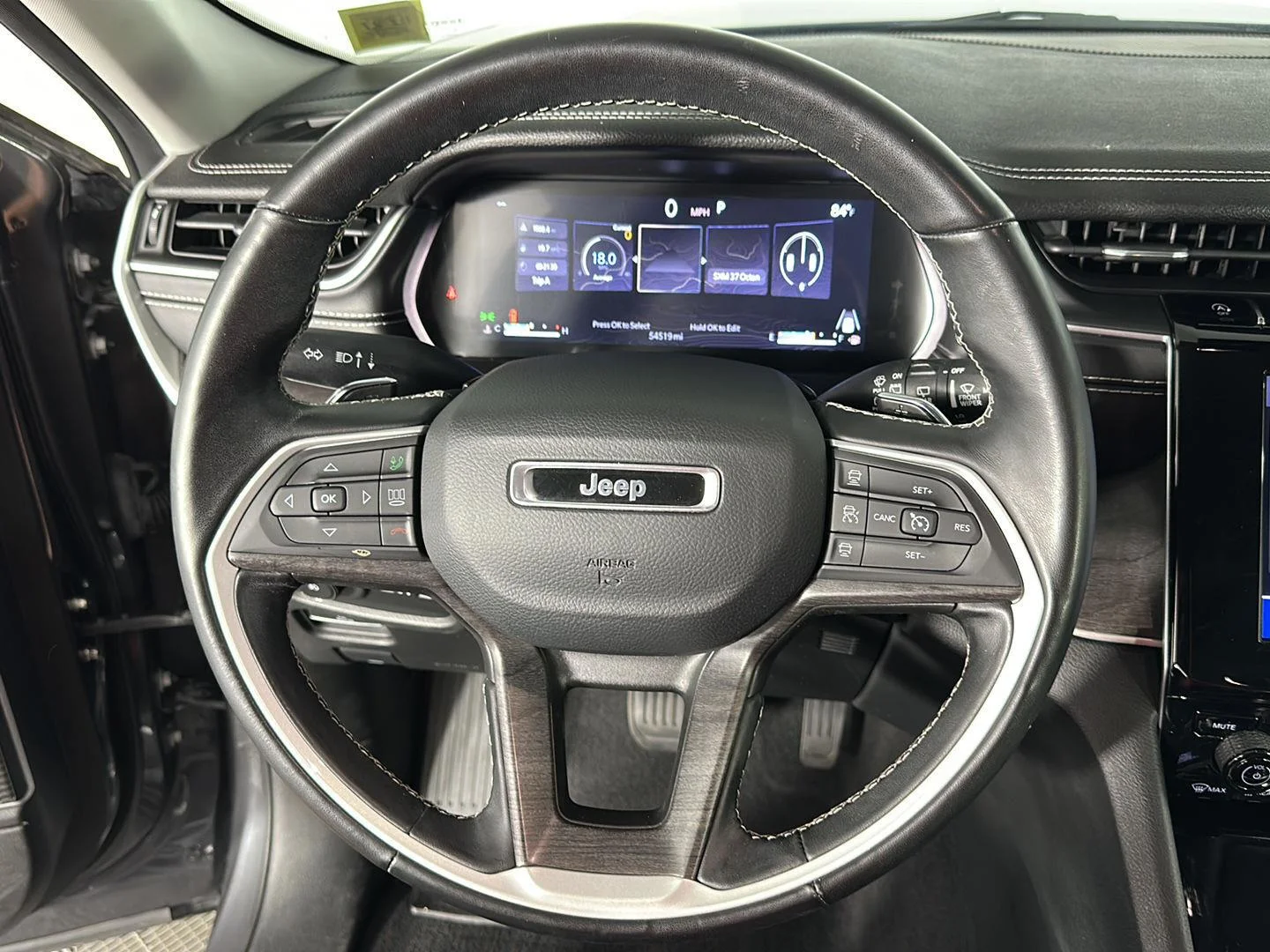 Used 2022 Baltic Gray Metallic Clearcoat Jeep Limited image 24