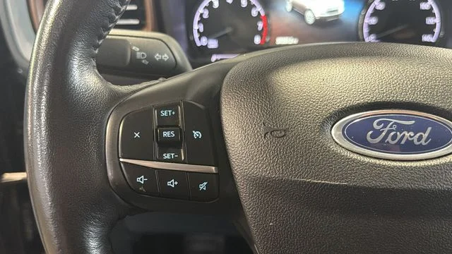 Used 2022 Black Ford Lariat image 23