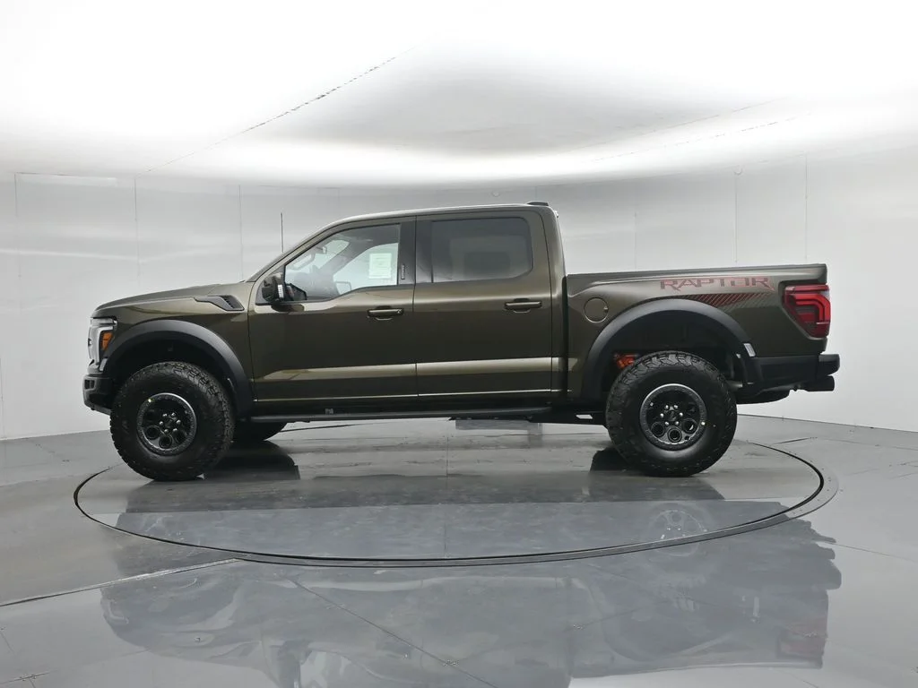 New 2026 Shelter Green Ford Raptor image 32