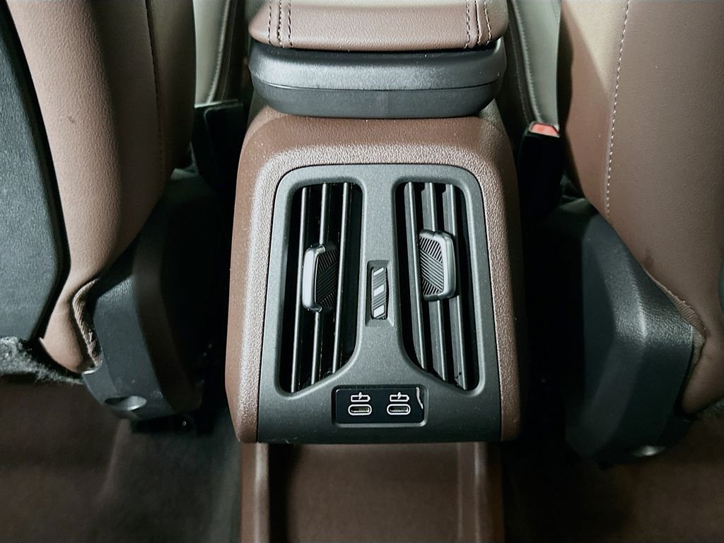 2025 BMW X1 28i - Photo 25